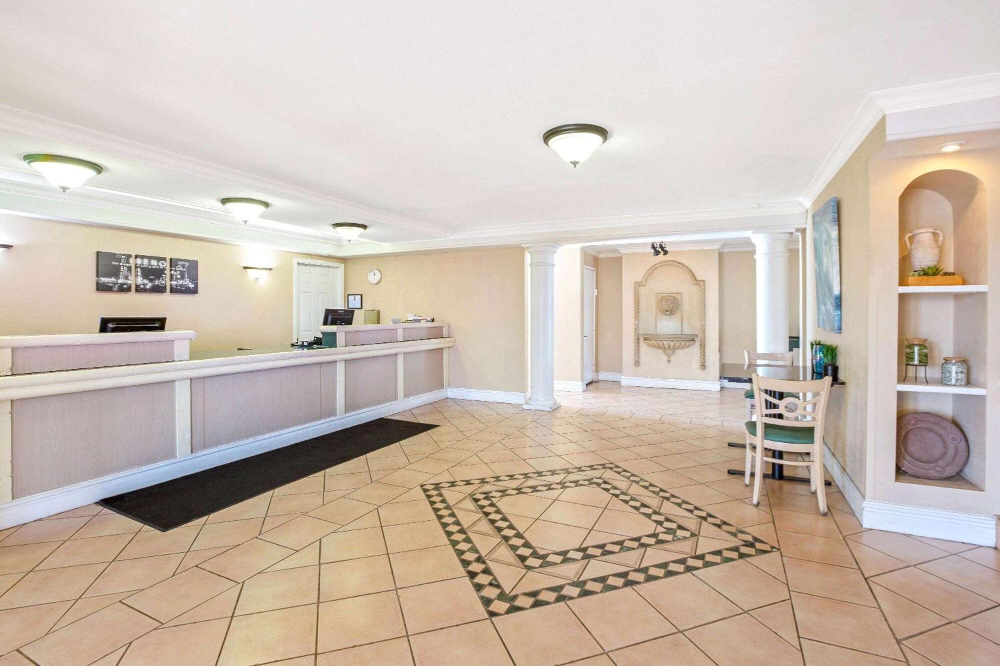 La Quinta Inn By Wyndham Ріно Екстер'єр фото